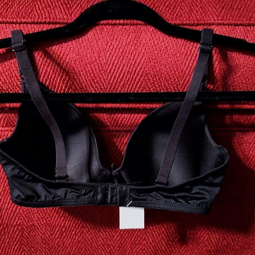 Two 34D NWTs Maidenform T-shirt Bras 2 For 1 - Picture 11 of 11